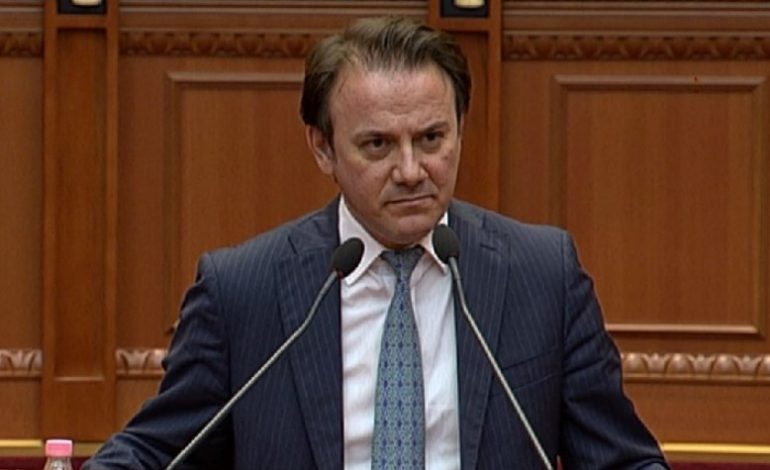NUK PËRMBAHET/ Gjoni: Meta, Rama na lodhët, jepni dorëheqje nga politika! Vendi të shkojë në zgjedhje…
