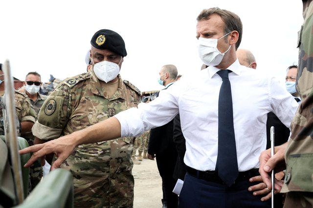 AZERBAJXHANI PLAGOS DY GAZETARËT FRANCEZË/ Macron nis me urgjencë avionin