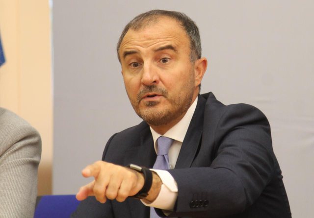 “KEMI SHPRESA TE SPAK…”/ Soreca reagon ashpër: Duhen dënime të zyrtarëve të nivelit të lartë për korrupsion