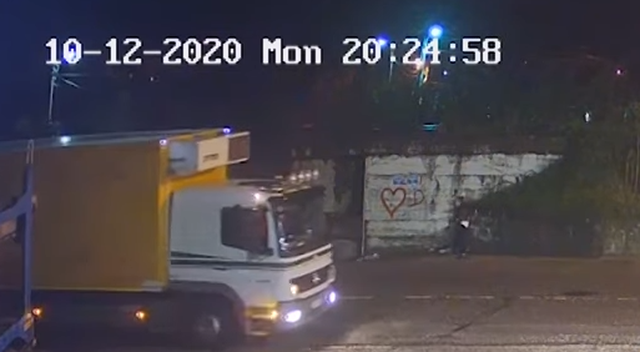 PAMJET SHOKUESE/ Makina merr përpara vajzën në Elbasan, 27-vjeçarja vdes në vend (VIDEO)