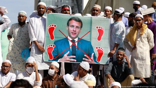 VENDET MYSLIMANE PROTESTA NDAJ MACRON/ Franca paralajmëron qytetarët e saj për sulme të reja