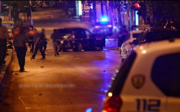 NDJEKJE SI NË FILMA/ Dy të rinjtë qëllojnë me breshëri arme drejt servisit në Kashar. Policia…