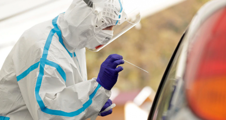 ÇEKIA PËR TË TRETËN DITË RADHAZI/ Me shifër rekord rastesh me koronavirus, 5394 të prekur në 24 orë