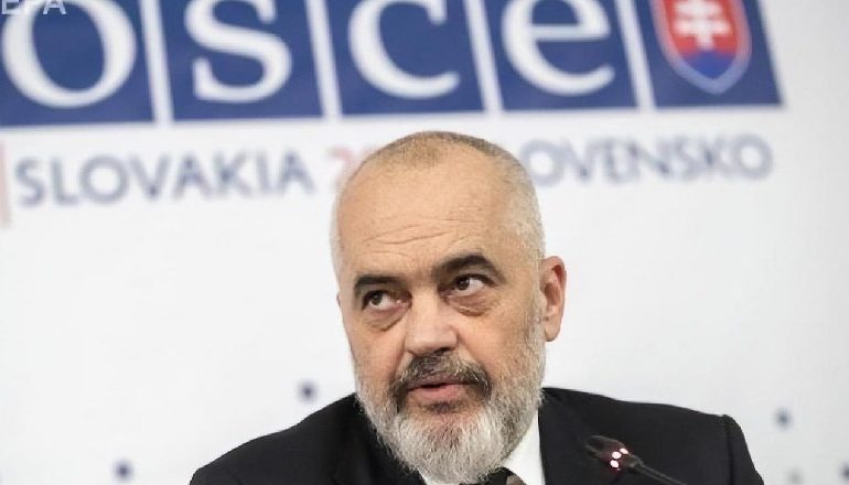 RUSIA THIRRJE PËR ARMËPUSHIM NË KARABAK/ Kërkon zgjidhje përmes OSBE të kryesuar nga Edi Rama