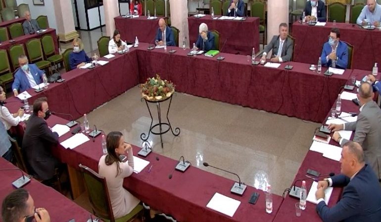 PS “TËRHIQET” NGA DRAFTI FILLESTAR/ Zbardhen propozimet e reja të PS-së për ndryshimet në Kodin Zgjedhor