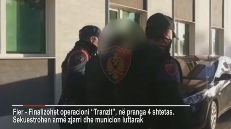 TRANSPORTONIN EMIGRANTË TË PALIGJSHËM/ Arrestohen në Levan-Tepelenë 4 të rinj, sekuestrohen…