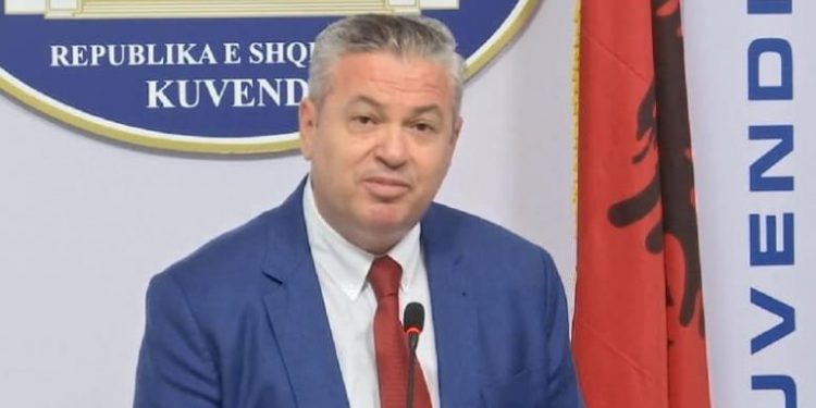 “PLDSH”/ Krijohet partia e re nga Myslym Murrizi dhe 3 deputetë të tjerë