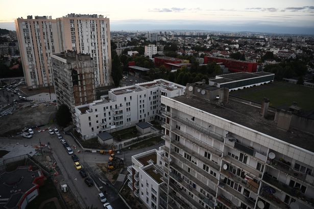 HORROR NË PARIS/ Një grua dhe katër fëmijë nga e njëjta familje gjenden të vdekur në një shtëpi