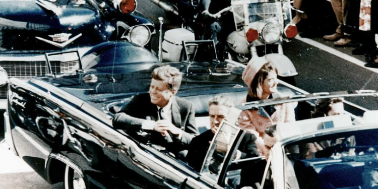 PAMJET/ Shitet për 375 mijë dollarë një nga makinat që John F. Kennedy përdori në ditën e vrasjes