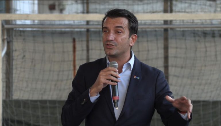 “PREMTOI HARAKIRI TE ASTIRI…”/ Veliaj PYET Bashën: Pse e le protestën? A more një makinë 130 mijë euro?