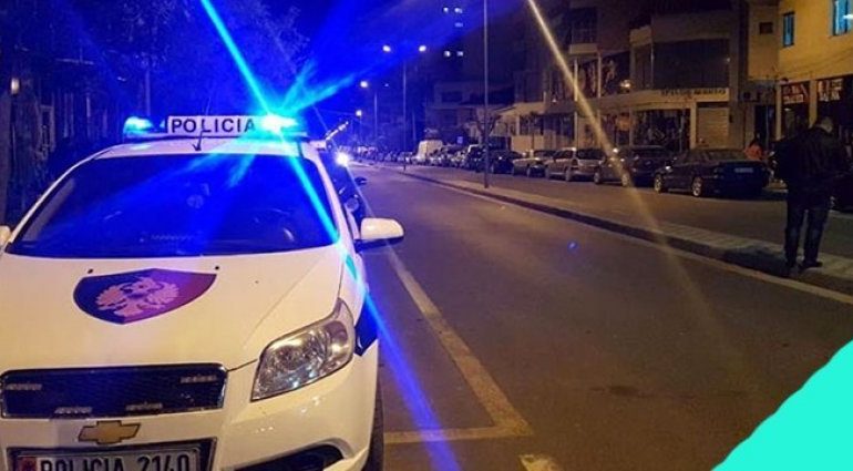 “PLAS” SHERRI NË NJË LOKAL NË ELBASAN/ Dyshohet për disa të plagosur (VIDEO)