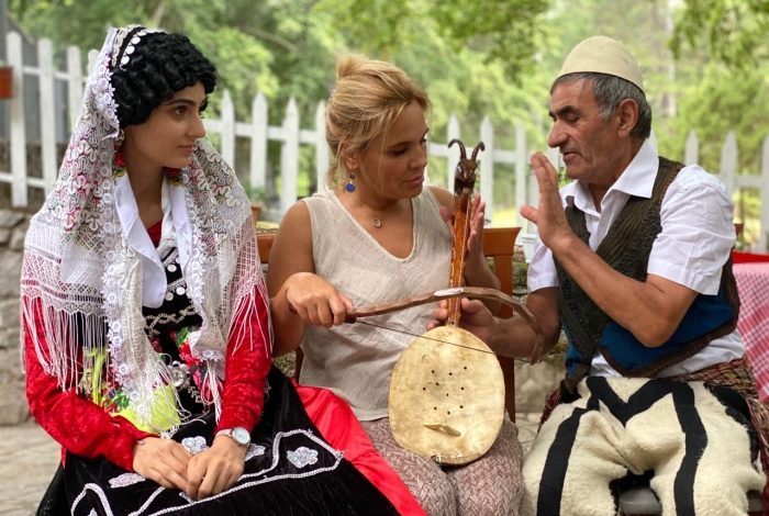 HABIT Monika Kryemadhi: Vilën në Lalëz e di gjithë Shqipëria që e kam, aty vijnë bëjnë dhe foto