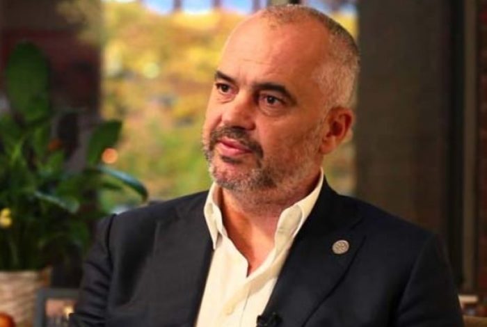DEBATI PËR PLEHRAT/ Rama “thumbon” me Bashën: Ka vënë kujën për të mbuluar diellin me shoshë