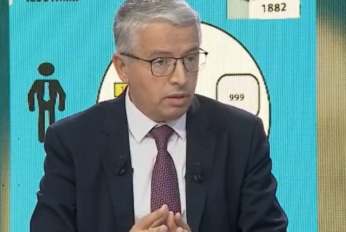 “NUK KA NDRYSHIME TË LISTAVE ZGJEDHORE”/ Sqaron Lleshaj: Nga një turmë anonime që kanë qenë shqiptarët, sot po u jepet…