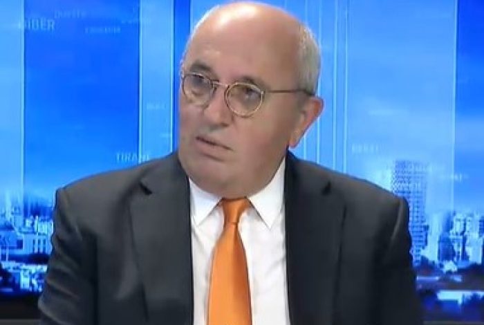 U SKUALIFIKUA/ Besnik Mustafaj i jep “shpresë” Klevis Balliut: Është edhe LISTA e dytë…