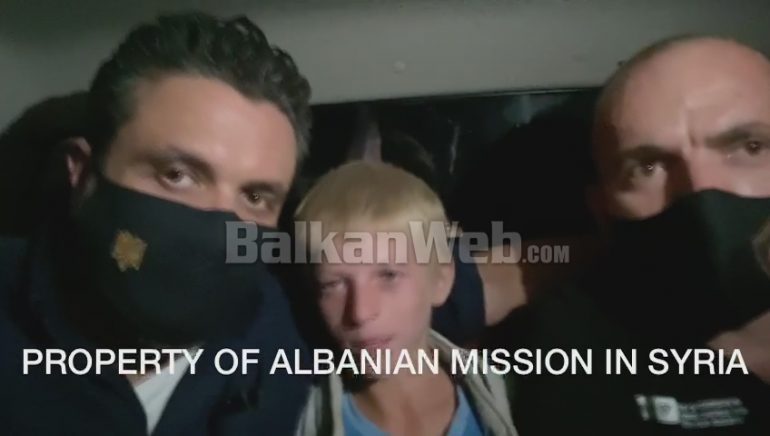 “NGA NESËR NDRYSHON JETA JOTE… INSHALLAH”/ Del VIDEO pak minuta pasi Endri Dumani nxirret nga kampi në Siri
