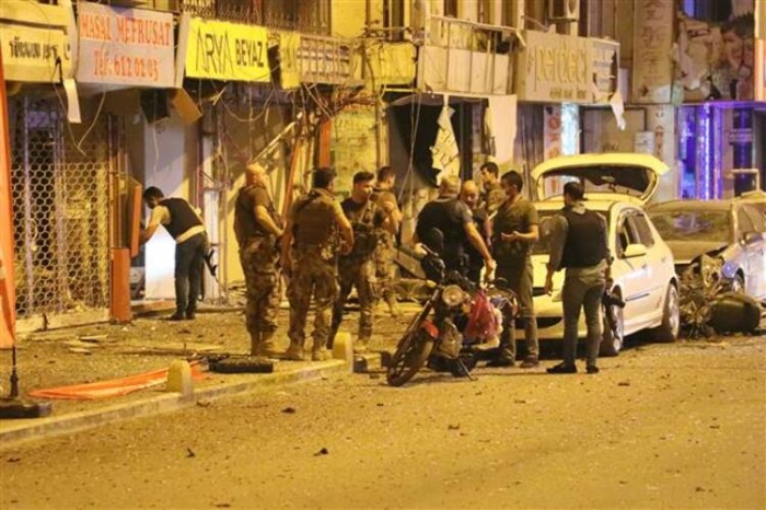 SULMI TERRORIST NË TURQI/ Policia ekzekuton autorin, banorët shpërthejnë në duartrokitje (VIDEO)