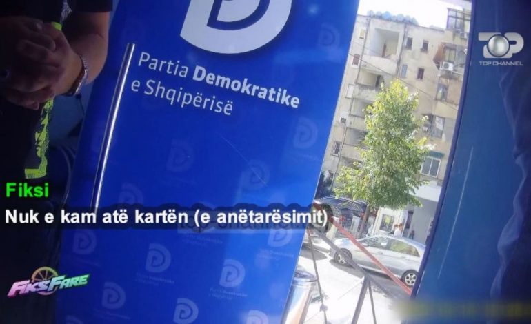 SKANDALI/ Si u mbushën kutitë në zgjedhjet e PD-së. Pa kartë anëtarësie, gazetari VOTON disa herë (PAMJET)