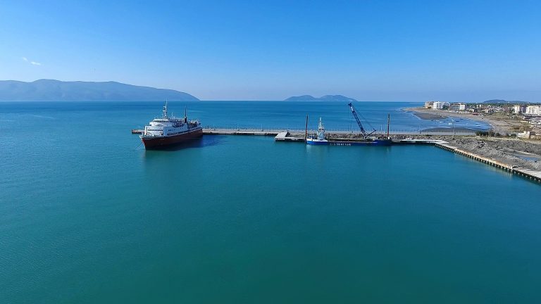 DETAJE NGA VELERIA ME UKRAINAS E KAPUR NË VLORË/ Dyshohet e vjedhur, do përdorej për trafik lëndësh narkotike
