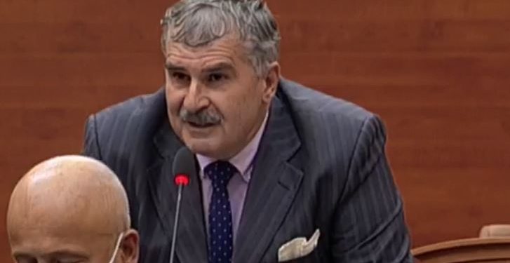 ANKOHET PËR GJOBËN E MARRË/ Gjuzi: Nuk do ta mbaj maskën në rrugë, vendimet e Ramës do i njoh