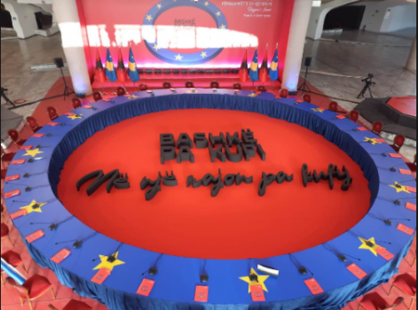 “BASHKË PA KUFI…”/ Zbulohet slogani domethënës, ja tryeza ku do të zhvillohet takimi i qeverive Shqipëri-Kosovë