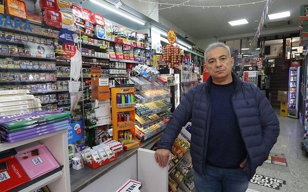 DALIN PAMJET E RENDA/ Shqiptari godet me thikë kolegun e tij në market