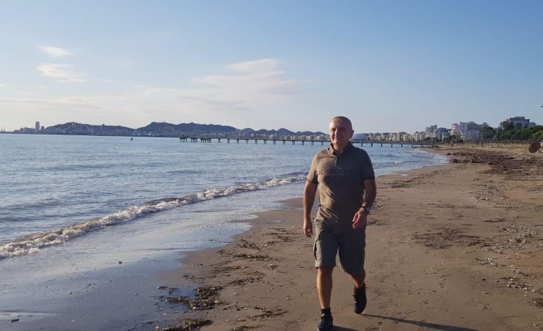 ME ATLETE DHE…/ Meta e nis fundjavën që sot, poston FOTO nga Durrësi