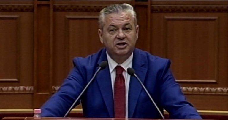 HABIT Murrizi: Talljen shitjani atij që e gënjeni me një karamele, shqiptarët nuk e hanë…