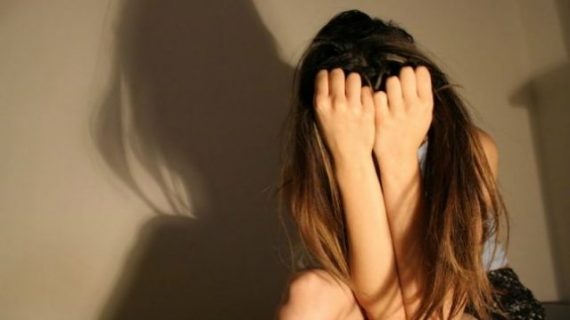 DYSHOHET SE NGACMOI SEKSUALISHT NJË 15-VJEÇARE/ Arrestohet 51-vjeçari në Fier