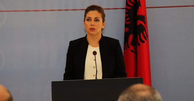 VDEKJA E TRE MINATORËVE NË DIBËR/ Ministrja Xhaçka mesazh ngushëllimi: Me mendje e zemër jemi pranë familjarëve të tyre