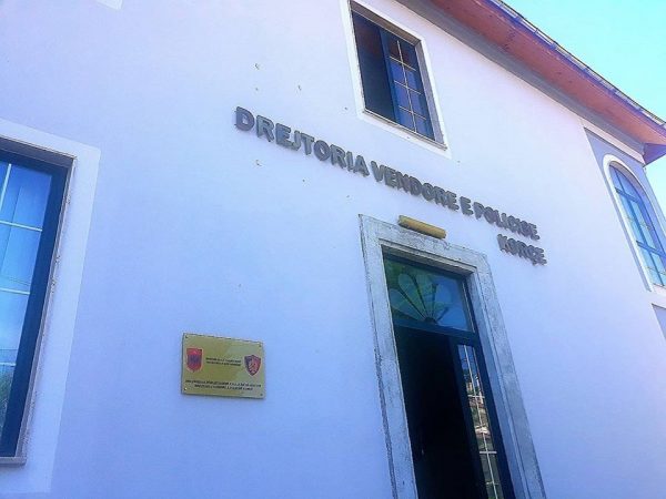 “PERIMETRI”/ Ndalohen 13 emigrantë të paligjshëm, arrestohen 4 transportuesit shqiptarë në Korçë