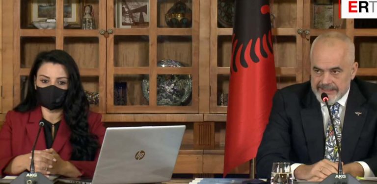DITA NIS DHE MBARON ME TELEFONATËN E MINISTRES/ Rama: Po çajmë shtegun për aeroportin e Vlorës, më pas fillon Saranda