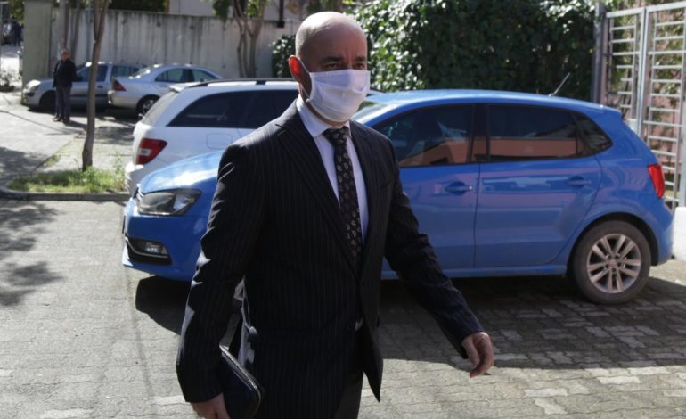 DEKONSPIROI INFORMACION GJERMAN PËR NJË GRUP TRAFIKANTËSH/ GJKKO lë në fuqi masën “pezullim nga detyra” për Artan Shkëmbin