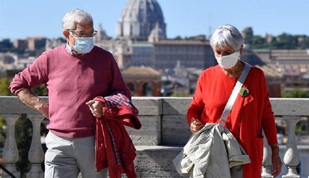“ANKTH” NË ITALI/ Regjistrohen rreth 5.500 raste të reja me KORONAVIRUS