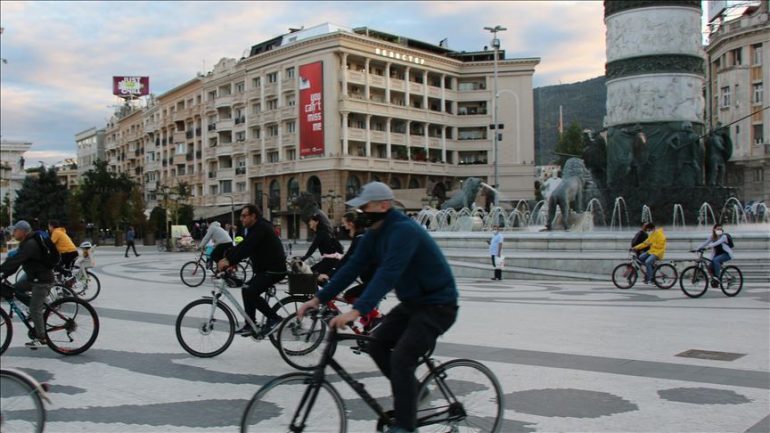 COVID-19/ Maqedonia e Veriut vijon me bilancin e rënduar, 10 viktima dhe 428 raste të reja