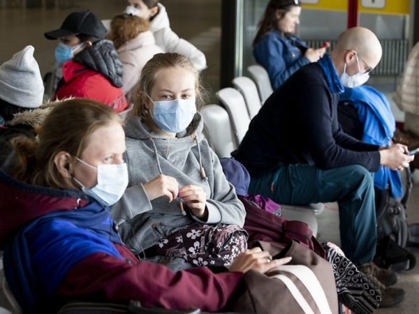 COVID-19/ Zvicra detyron mbajtjen e maskave në hapësira të mbyllura publike