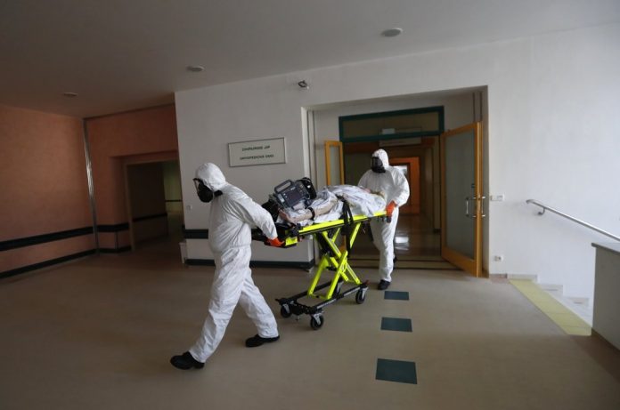 KORONAVIRUSI/ Europa Qendrore në alarm për mungesën e mjekëve përballë Covid-19