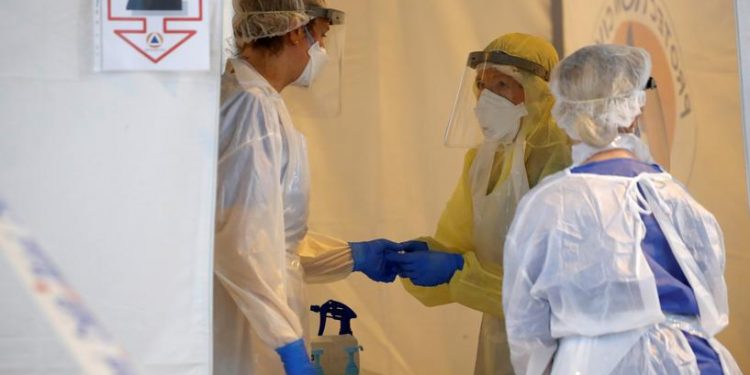 COVID-19/ Miratohet KURA e re, vlen vetëm për të infektuarit që nuk janë bërë për spital