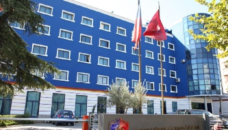 COVID-19/ 16 policë të infektuar në 24 orët e fundit, 5 në spital