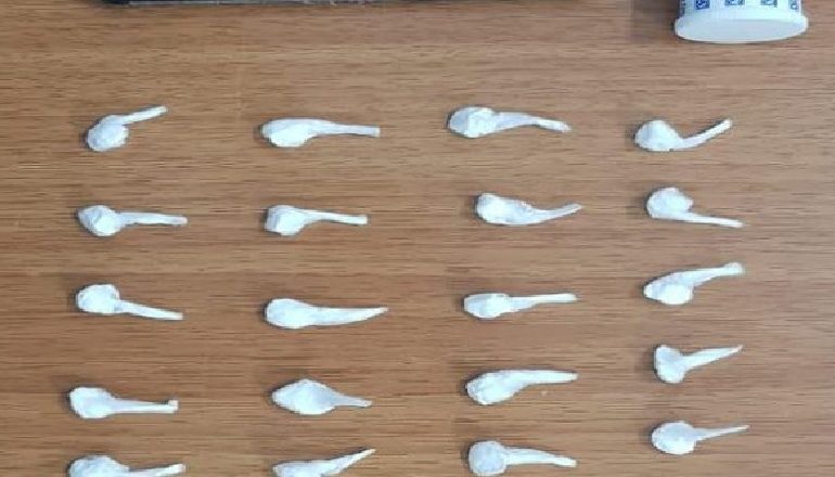 IU GJETËN 40 DOZA KOKAINE/ Në pranga një 51-vjeçar në Elbasan (DETAJET)