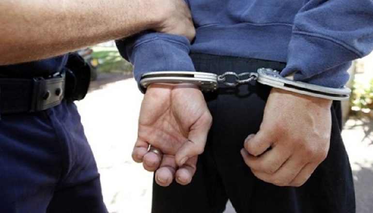 VIDHTE ARTIKUJ NË SUPERMARKETIN KU PUNONTE/ Arrestohet 45-vjeçari i shpallur në kërkim në Sarandë