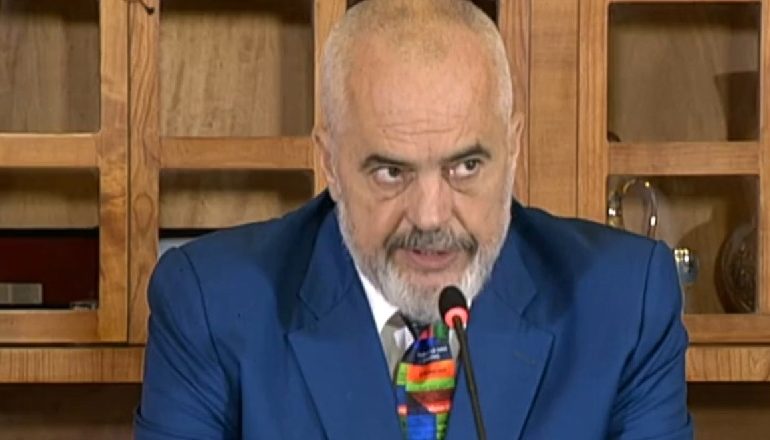 “COVID-I S’HYN NË LSI”/ Rama: Vetëm Luli s’e ka kuptuar! Dhanë diploma falso për të rinjtë që të marrin pjesë në “tallavatë” e tyre