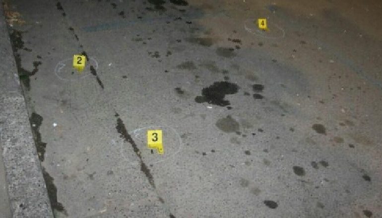 NDODH NË FIER/ Të shtëna me armë zjarri, plagoset një 34-vjeçar. Përfundon në spital