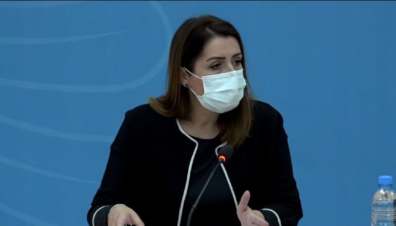 “VJESHTA DHE DIMRI SFIDUES…”/ Manastirliu: 360 pacientë po trajtohen në 3 spitalet COVID dhe…