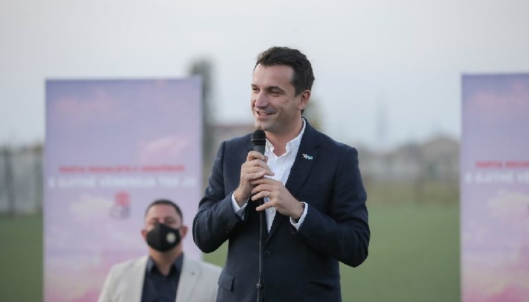 “PO TRADHËTIA A KA EMËR?”/ Veliaj për Bashën: Liria ka emrin e UÇK, por a ka emër kush i çoi në Hagë drejtuesit e saj?