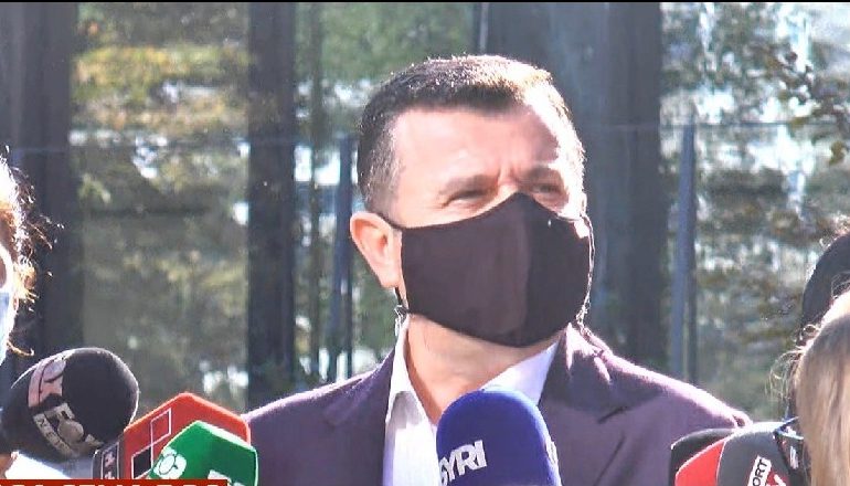 “BURGJET” E UÇK NË SHQIPËRI/ Balla dorëzon në Kuvend kërkesën për ngritjen e Komisionit të Posaçëm Parlamentar për hetim