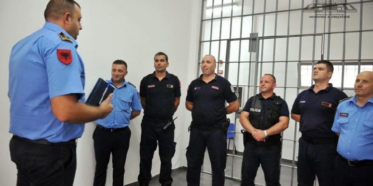 LAJM I MIRË/ Qeveria miraton rritjen e pagave për punonjësit e burgjeve…