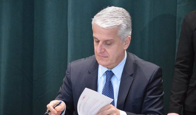 AKUZAT NDAJ THAÇIT/ Majko: Kush thotë se krimet janë bërë nga UÇK-ja vë në diskutim misionet e NATO-s