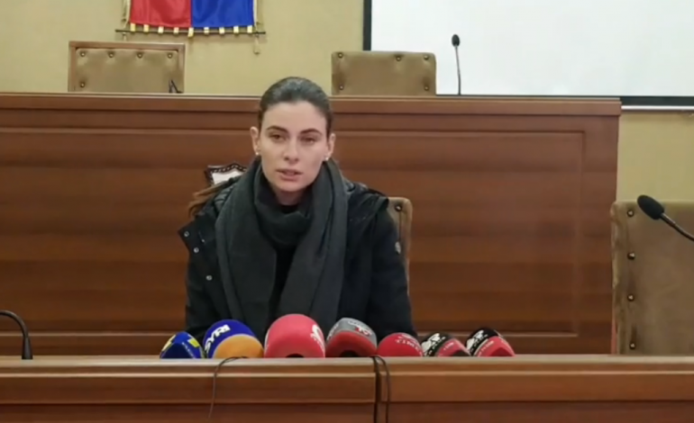 NXJERR “BLLOF” BASHËN/ Këshilli Bashkiak i Shkodrës: I kemi hequr tarifat, qytetarët dhe bizneset janë dëshmitarë