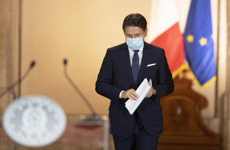 PREKËSE/ Kryeministri i Italisë LETËR 5-vjeçarit që kërkon Santa Clausin nën pandemi